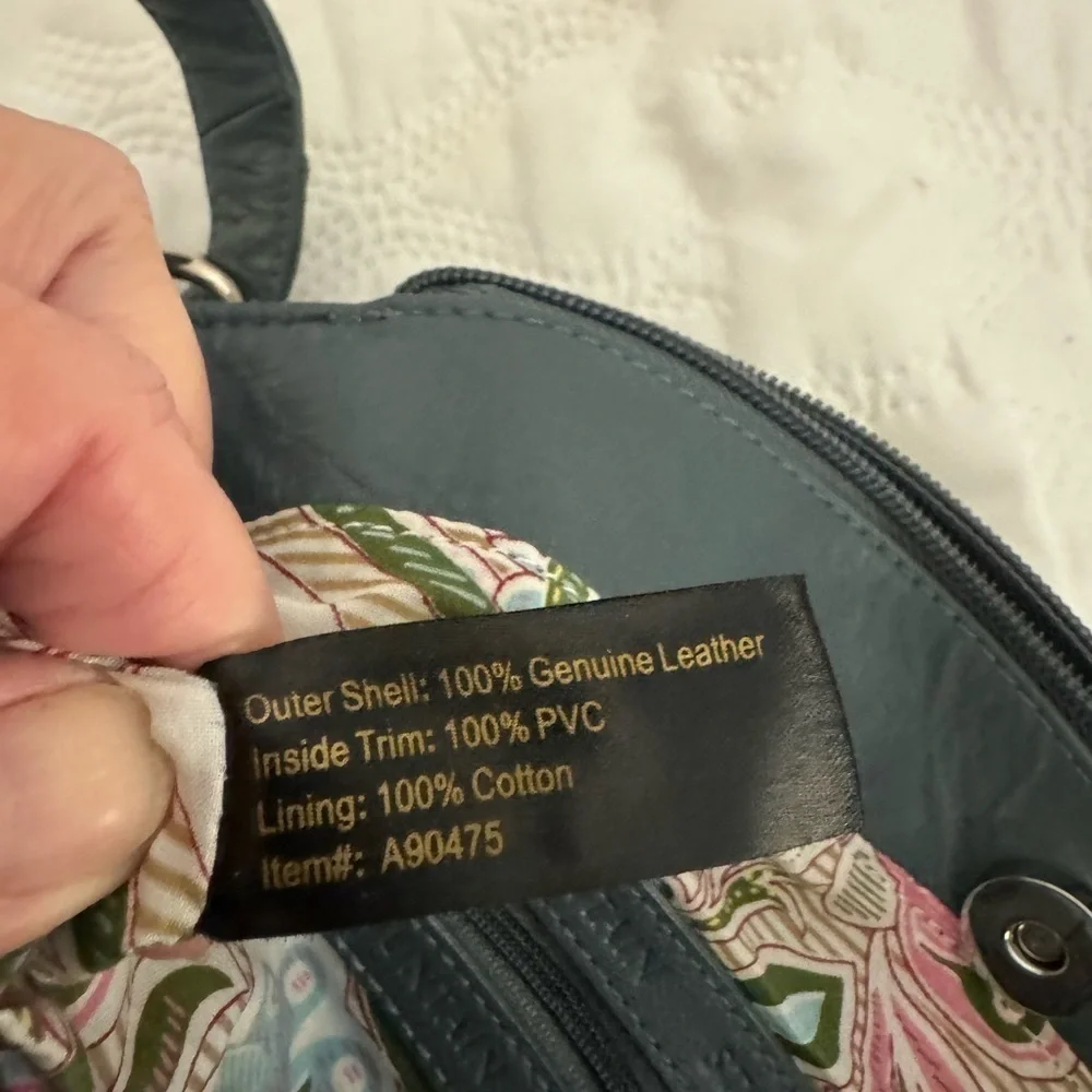 STONE MOUNTAIN LEATHER FROM THE STAMFORD COLLECTION dusty blue NWOT